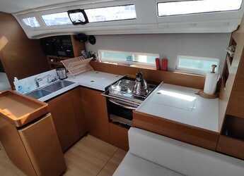 Alquilar velero en Mikrolimano Port - Sun Odyssey 410