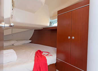 Rent a sailboat in Kos Marina - Hanse 385