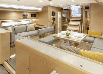 Alquilar velero en Rhodes Marina - Dufour 530