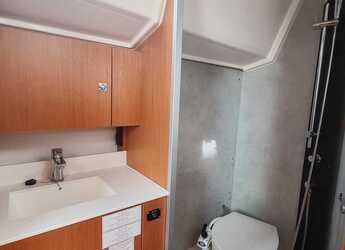 Rent a sailboat in Marina Drage - Bavaria C42