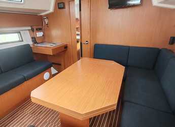 Rent a sailboat in Marina Drage - Bavaria C42