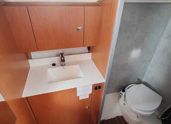 Rent a sailboat in Marina Drage - Bavaria C42