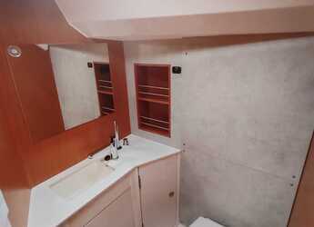 Rent a sailboat in Marina Drage - Bavaria C42