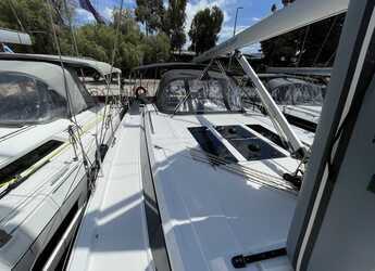 Rent a sailboat in Alimos Marina - Bavaria C46