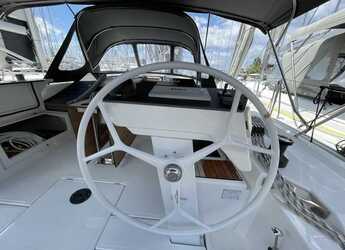 Rent a sailboat in Alimos Marina - Bavaria C46