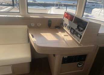 Chartern Sie katamaran in Cala dei Sardi - Lagoon 42 