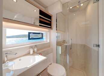 Alquilar catamarán en Cala dei Sardi - Lagoon Seventy 8