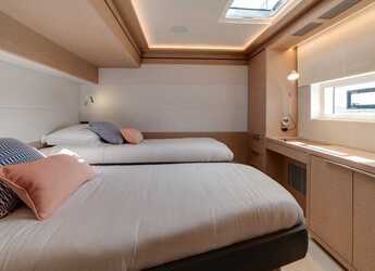 Alquilar catamarán en Cala dei Sardi - Lagoon Seventy 8