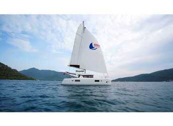 Rent a catamaran in Albatros Marina - Lagoon 42