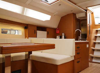 Chartern Sie segelboot in Albatros Marina - Jeanneau 51