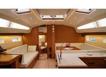 Chartern Sie segelboot in Albatros Marina - Jeanneau 51