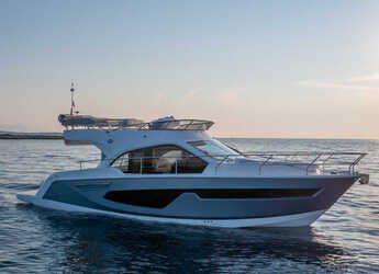 Rent a motorboat in Marina Kastela - Sessa Fly 42
