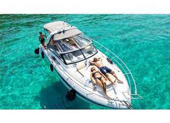 Rent a motorboat in SCT Marina Trogir - Bavaria S30 Open