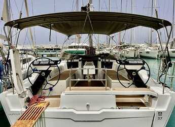 Rent a sailboat in Porto Capo d'Orlando Marina - Dufour 37