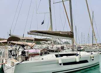 Rent a sailboat in Porto Capo d'Orlando Marina - Dufour 37