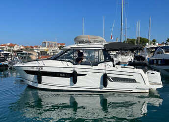 Chartern Sie motorboot in Zadar Marina - Merry Fisher 895