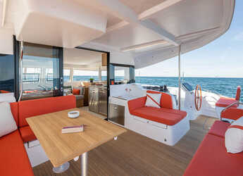 Noleggiare catamaran in Marina Tankerkomerc - Excess 14