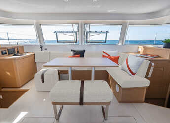 Noleggiare catamaran in Marina Tankerkomerc - Excess 14