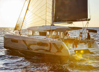 Noleggiare catamaran in Marina Tankerkomerc - Excess 12