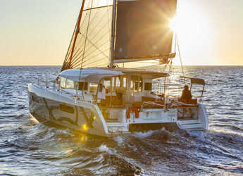 Noleggiare catamaran in Marina Tankerkomerc - Excess 12