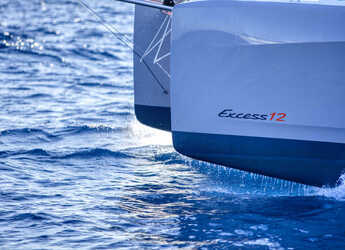Noleggiare catamaran in Marina Tankerkomerc - Excess 12