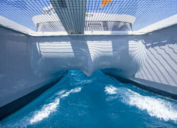 Noleggiare catamaran in Marina Tankerkomerc - Excess 12