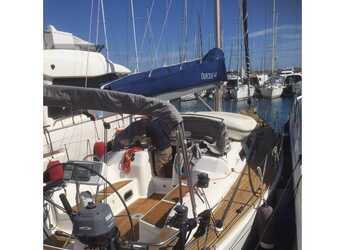 Rent a sailboat in Marina di Salivoli - Dufour 44