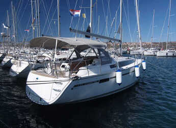 Rent a sailboat in Punat - Bavaria Cruiser 34