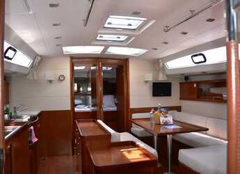 Chartern Sie segelboot in Netsel Marina - Oceanis 50