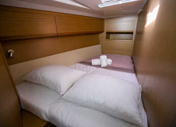 Rent a sailboat in Keramoti Marina - Sun Odyssey 49i