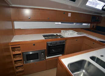 Rent a sailboat in Kavala - Marina Perigialiou - Bavaria Cruiser 56
