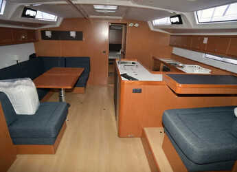 Rent a sailboat in Kavala - Marina Perigialiou - Bavaria Cruiser 56