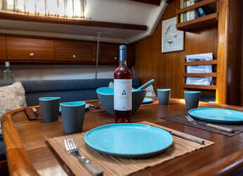 Rent a sailboat in Kavala - Marina Perigialiou - Bavaria 36