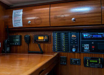 Rent a sailboat in Kavala - Marina Perigialiou - Bavaria 36