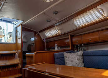 Rent a sailboat in Kavala - Marina Perigialiou - Bavaria 36