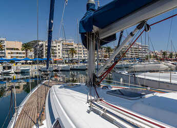 Rent a sailboat in Kavala - Marina Perigialiou - Bavaria 36