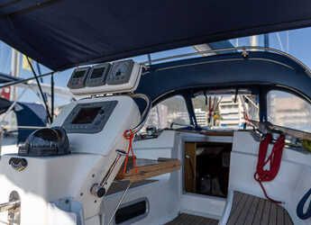 Rent a sailboat in Kavala - Marina Perigialiou - Bavaria 36