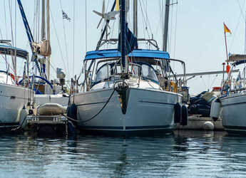 Rent a sailboat in Kavala - Marina Perigialiou - Bavaria 36