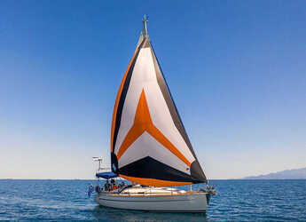 Rent a sailboat in Kavala - Marina Perigialiou - Bavaria 36