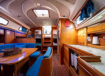 Rent a sailboat in Kavala - Marina Perigialiou - Bavaria 39 Cruiser