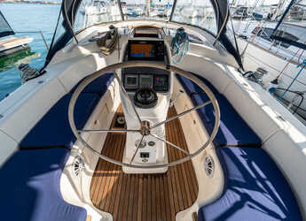 Rent a sailboat in Kavala - Marina Perigialiou - Bavaria 39 Cruiser