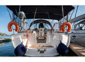 Rent a sailboat in Kavala - Marina Perigialiou - Bavaria 39 Cruiser
