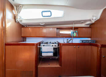 Rent a sailboat in Kavala - Marina Perigialiou - Beneteau 43