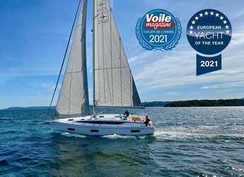 Rent a sailboat in Kalamata Marina - Bavaria C42