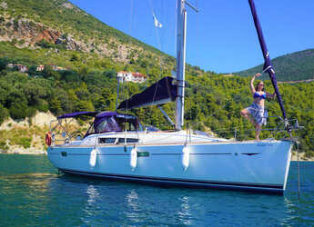 Chartern Sie segelboot in Salamis Yachting Club - Sun Odyssey 39i