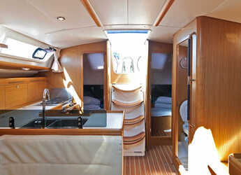 Chartern Sie segelboot in Salamis Yachting Club - Sun Odyssey 39i