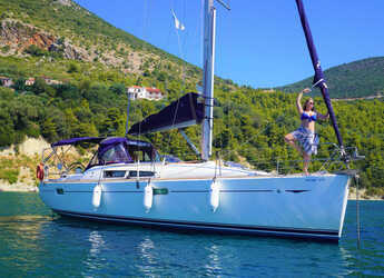 Chartern Sie segelboot in Salamis Yachting Club - Sun Odyssey 39i