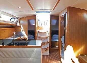 Chartern Sie segelboot in Salamis Yachting Club - Sun Odyssey 39i