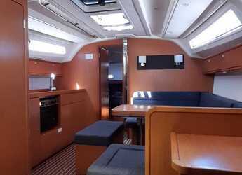 Rent a sailboat in Rhodes Marina - Bavaria 41 Cruiser