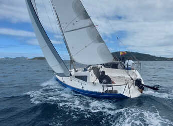 Rent a sailboat in Monte Real Club de Yates de Baiona - Yatlant 24